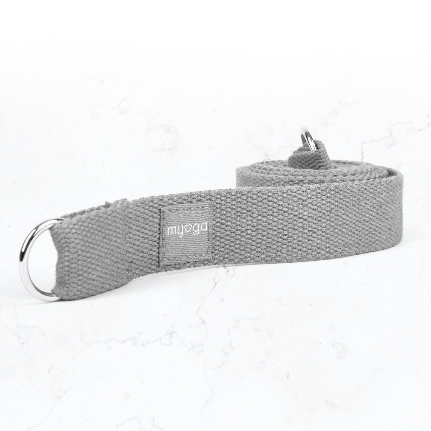 Komplettes Yoga-Set aus Yogamatte, 2 Yogablöcken und einem 2-in-1 Yogagurt - Grau