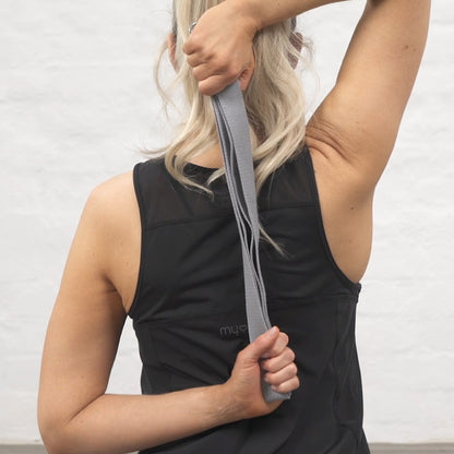 Komplettes Yoga-Set aus Yogamatte, 2 Yogablöcken und einem 2-in-1 Yogagurt - Grau